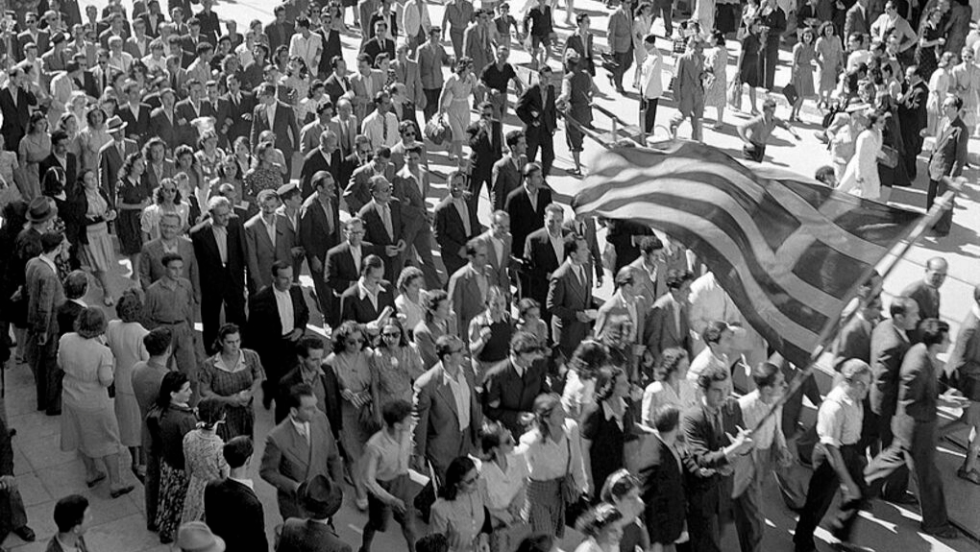 Αθηναίοι γιορτάζουν την απελευθέρωση της πόλης τους, Οκτώβριος 1944